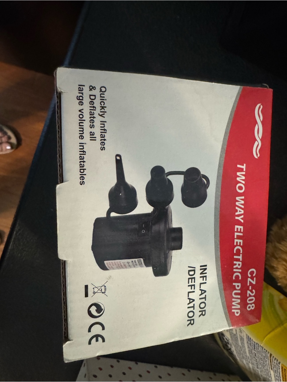 Two Way Electric Pump CZ 208 - Black and Red Inflator/Deflator. NEW - Picture 2 of 5